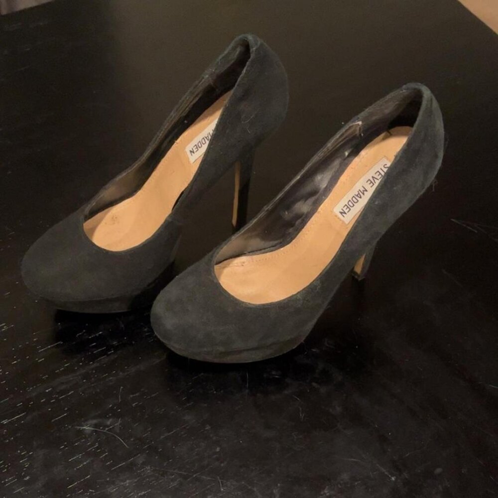 Steve Madden Women's Black Courts